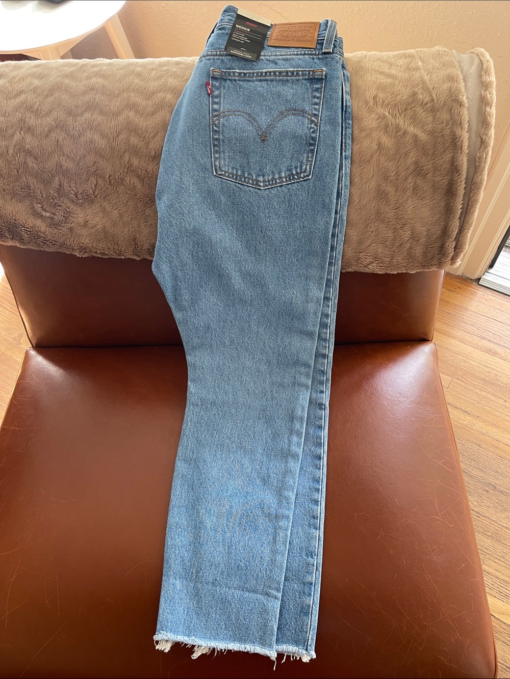 Levi’s Wedgie NWT Women’s SZ 29